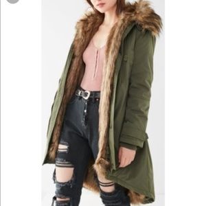 ‼️SOLD‼️ Hunter Green Parka Urban Outfitters
